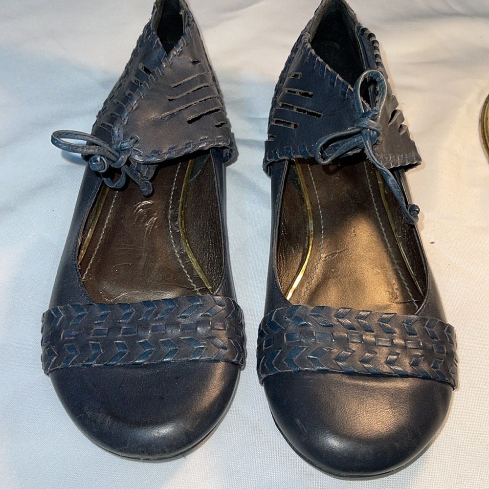 Joseph Griffin navy leather flats, tie at ankle and detailing, comfy! Size 10